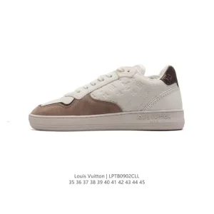 Louis Vuitton Trainer Sneaker Low in Smooth Calf Leather with TPR Sole