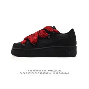 Nike Air Force 1 '07 Vintage Basketball Shoes with Dual Laces and Air Cushioning