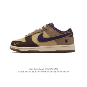 Nike SB Dunk Low Retro Skateboarding Shoes with Zoom Air Cushioning