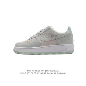 Nike Air Force 1 '07 Low White Leather Casual Sneakers with Air Cushioning