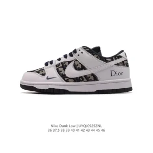 Nike SB Dunk Low Dior Collaboration Vintage Skateboarding Shoes