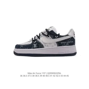 Nike Air Force 1 '07 Low Sneakers with Detachable Straps and Air Cushion