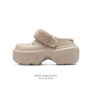 Crocs Women's Fluffy Lined Sandals Thick Sole Height Increase