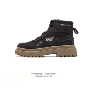 Dr Martens Men's Classic Leather Platform Boots
