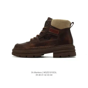 Dr Martens Men's Classic Leather Platform Boots with Chunky Sole