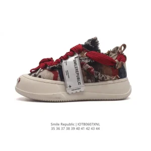 Smilerepublic Chunky Sole Smiling Canvas Shoes with Wool Tassels