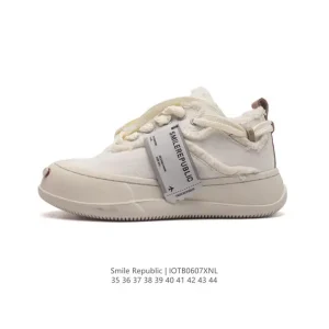 Smilerepublic Chunky Sole Smiling Canvas Shoes with Wool Tassels