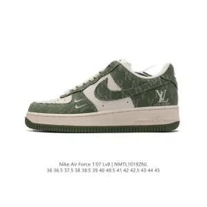 Nike Air Force 1 07 Low White Leather Sneakers with Air Cushion