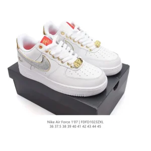 Nike Air Force 1 '07 Low White Leather Sneakers with Air Cushioning