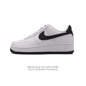 Nike Air Force 1 '07 Low White Leather Sneakers with Air Cushion