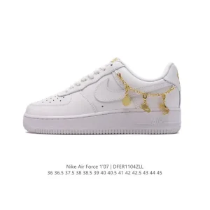 Nike Air Force 1 '07 Low White Leather Sneakers with Air Cushioning