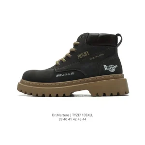 Dr Martens Men's Classic Leather Platform Boots