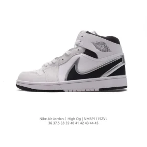 Jordan Air 1 Retro High OG Basketball Shoes with Air Cushioning