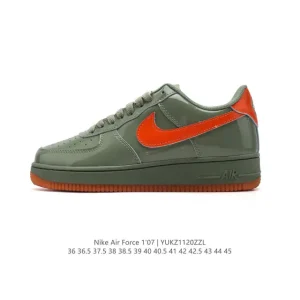 Nike Air Force 1 '07 Low Casual Sneakers with Air Cushioning and Thick Sole