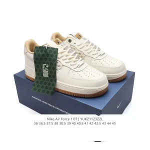 Nike Air Force 1 '07 Low White Leather Sneakers with Air Cushion