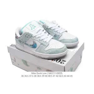 Nike Dunk Low Retro Vintage Basketball and Skateboarding Sneakers