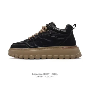 Balenciaga Men's Low-Top Lace-Up Sneakers with Air Cushion Sole