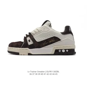 Louis Vuitton Trainer Low Fashion Sneaker with Thick Sole and 3D Logo