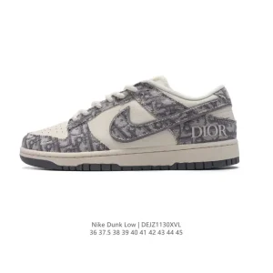 Nike SB Dunk Low Zoom Air Skateboarding Shoes for Men and Women