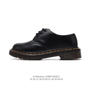 Dr Martens Unisex Classic Leather Platform Boots with Chunky Sole