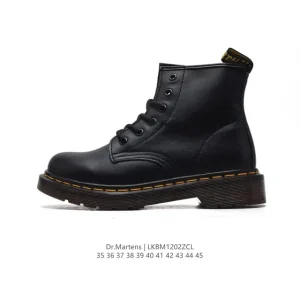 Dr Martens Unisex Classic High-Top Leather Boots with Chunky Sole