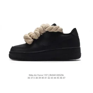 Nike Air Force 1 '07 Low Top Sneakers with Vintage Aesthetics and Comfort