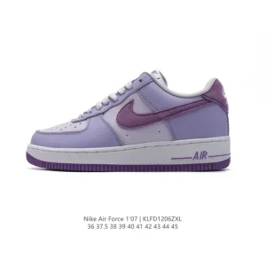 Nike Air Force 1 '07 Low White Leather Sneakers with Air Cushioning
