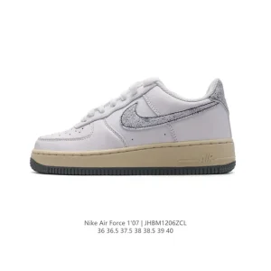 Nike Air Force 1 '07 Low White Leather Sneakers with Air Cushion