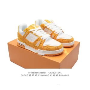 Louis Vuitton Trainer Low Fashion Sneaker with Thick Sole and 3D Logo
