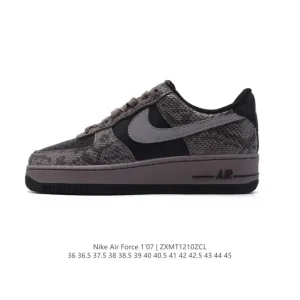Nike Air Force 1 '07 Low White Leather Sneakers with Air Cushioning