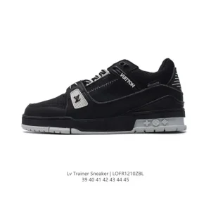 Louis Vuitton Trainer Low Fashion Sneaker with Thick Sole and 3D Logo