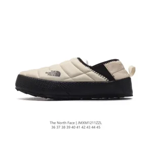 The North Face Low-Top Winter Boots with Faux Fur Lining and Thick Sole