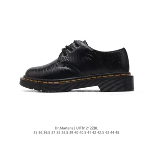 Dr Martens Unisex Classic Leather Boots with Thick Sole
