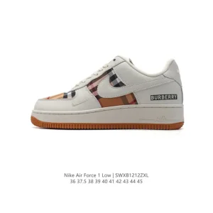 Nike Air Force 1 '07 Low White Leather Sneakers with Air Cushioning