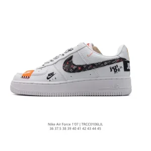 Nike Air Force 1 '07 Low White Leather Sneakers with Air Cushioning