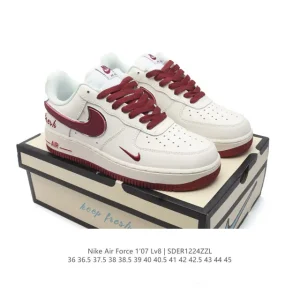 Nike Air Force 1 '07 Low White Leather Sneakers with Air Cushioning