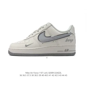 Nike Air Force 1 '07 Low White Leather Sneakers with Air Cushioning