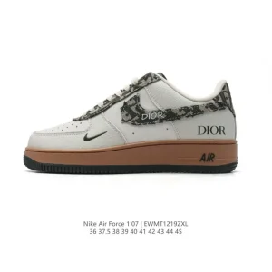 Nike Air Force 1 '07 Low White Leather Sneakers with Air Cushioning