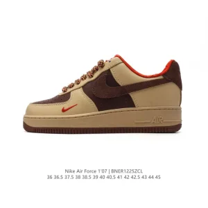Nike Air Force 1 '07 Low White Leather Sneakers with Air Cushioning