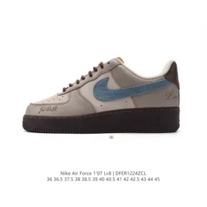 Nike Air Force 1 '07 Low White Leather Sneakers with Air Cushion
