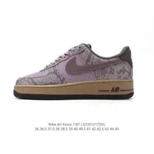 Nike Air Force 1 '07 Low White Leather Sneakers with Air Cushioning