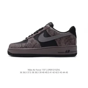 Nike Air Force 1 '07 Low White Leather Sneakers with Air Cushioning