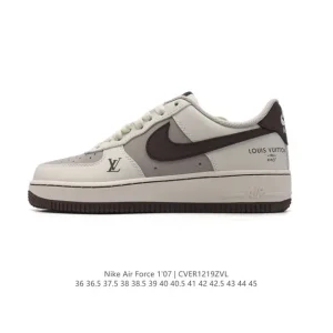 Nike Air Force 1 '07 Low White Leather Sneakers with Air Cushioning