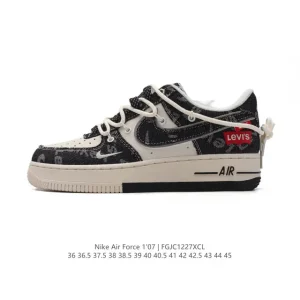Nike Air Force 1 '07 Low Sneakers with Detachable Straps and Thick Sole