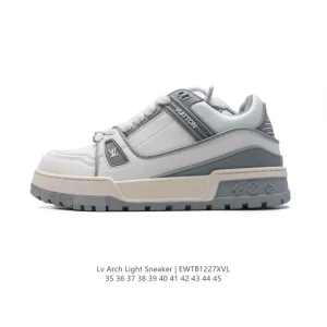 Louis Vuitton Trainer Low Leather Fashion Sneaker with Thick Sole