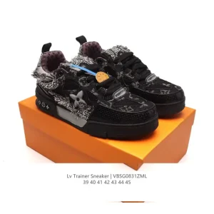 Louis Vuitton Trainer Sneaker Low Full Crystal Luxury Fashion Sneakers