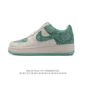 Nike Air Force 1 '07 Low White Leather Sneakers with Air Cushioning