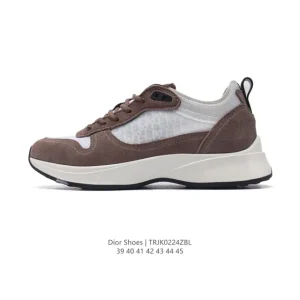 Dior Men's Low-Top Retro Sneakers with Thick Sole and Lace-Up Design