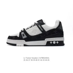 Louis Vuitton Trainer Low Fashion Sneaker with Thick Sole and 3D Logo