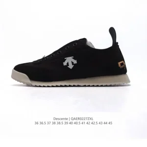 Descente Chron Retro Canvas Sneakers for Men and Women